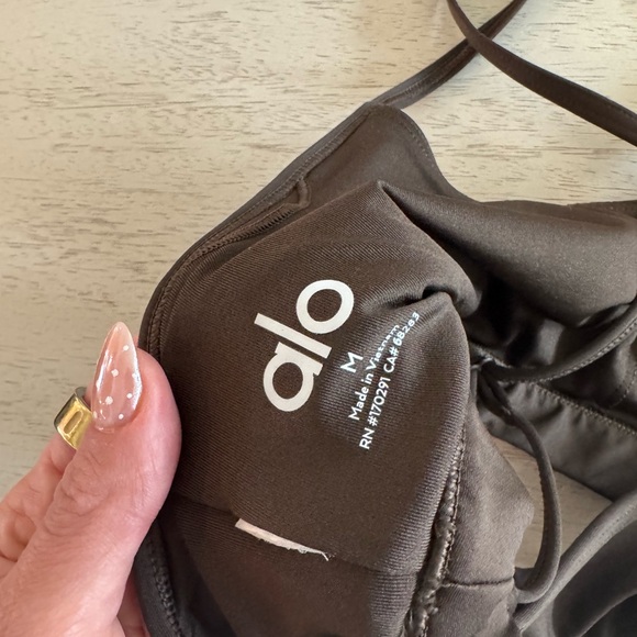 ALO Yoga Airlift Intrigue Bra in Espresso - Picture 6 of 6